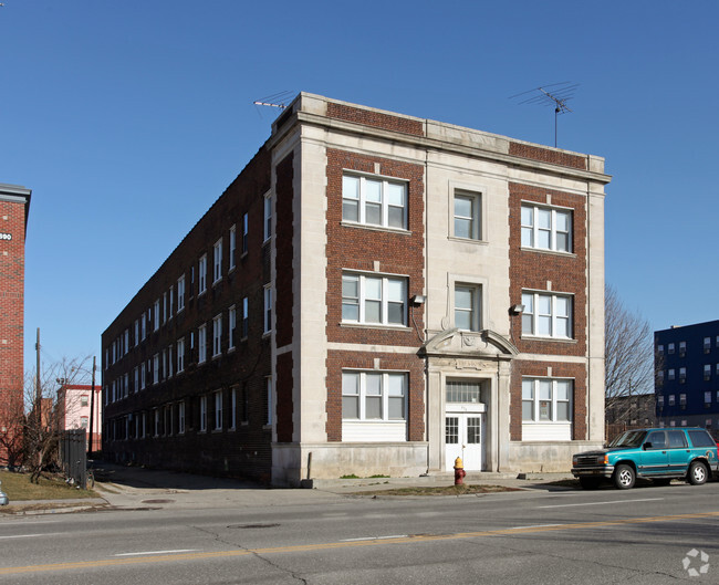 Building Photo - Trenton Properties