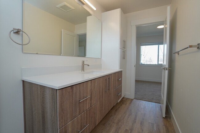 Building Photo - 4622 N Iota Ln