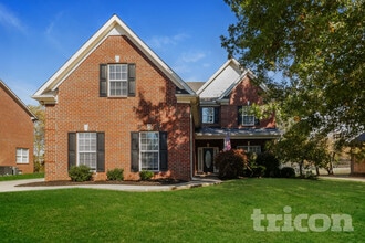 Building Photo - 1344 St Ives Ct