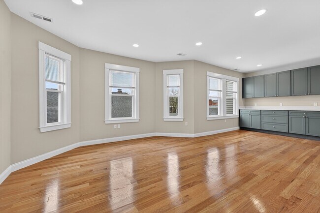 Building Photo - 42 Almont St