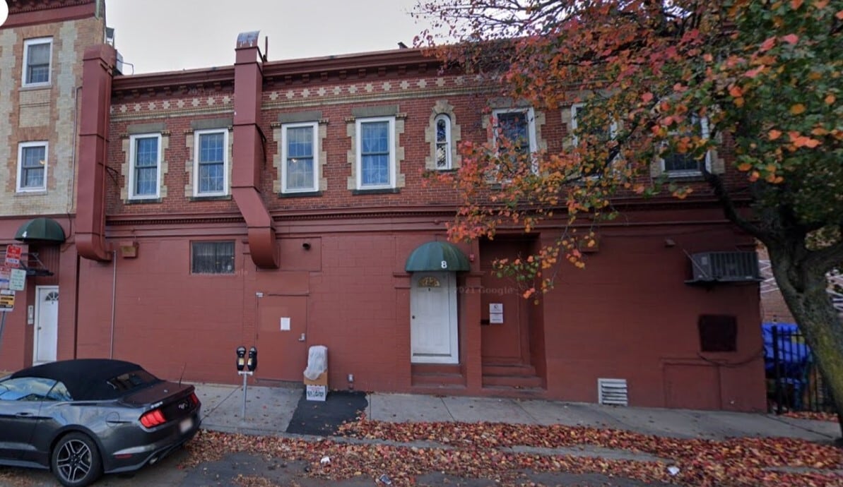 Building Photo - 8 Bishop Allen Dr