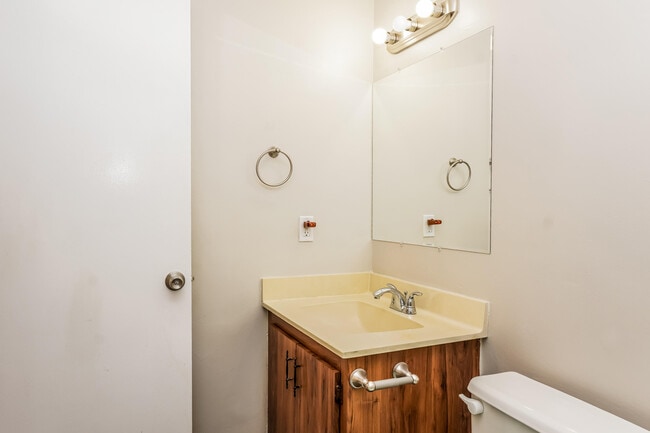 Building Photo - 6576 4th Ln
