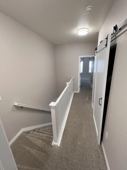 Building Photo - 9514 Pearl Cir