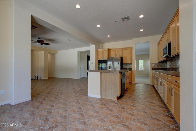 Building Photo - 2222 W Morse Ct