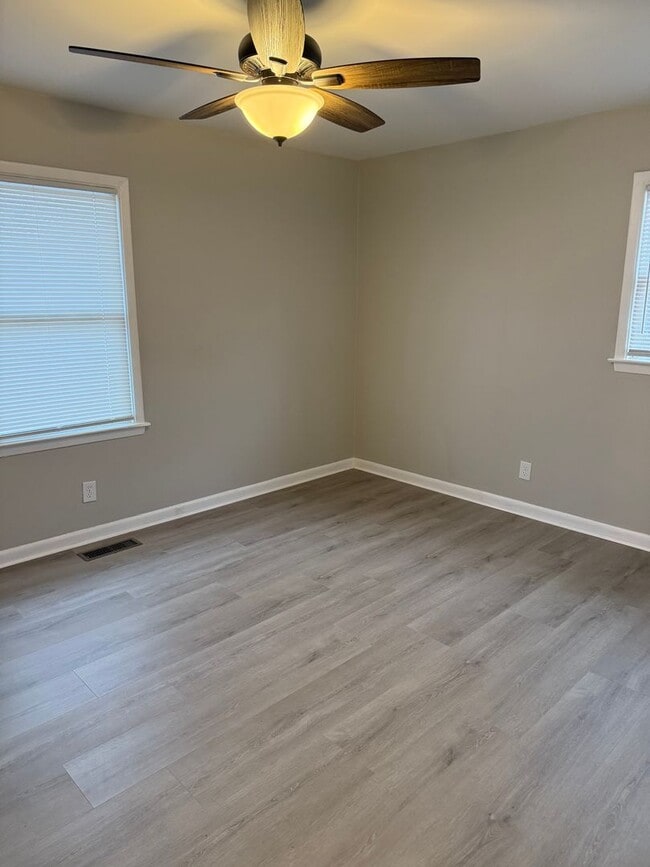 Building Photo - Renovated 3 Bedroom Across From N Elm Village!