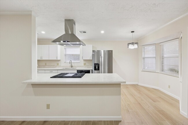 Building Photo - 9631 Philmont Dr