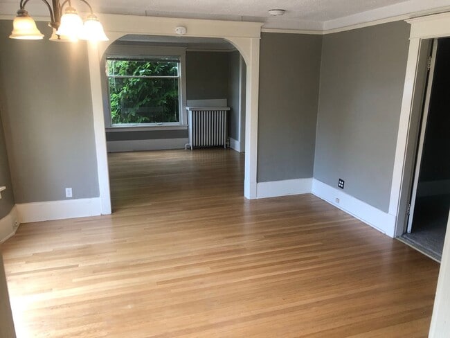 Building Photo - 2347-2349 Federal Ave E