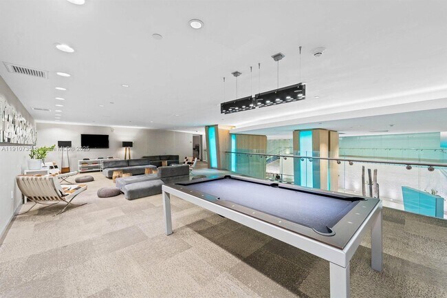 Building Photo - 92 SW 3rd St