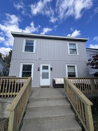 Building Photo - 829 Flat St NE