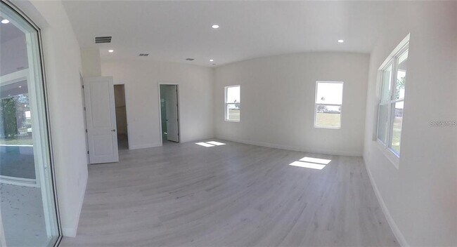 Building Photo - 163 Blazing Star Ave