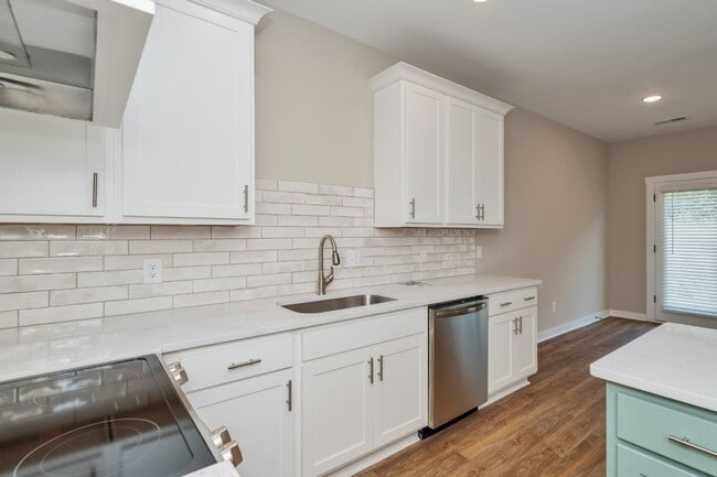 Building Photo - NEW CONSTRUCTION TOWNHOME FOR RENT! 3 BED ...