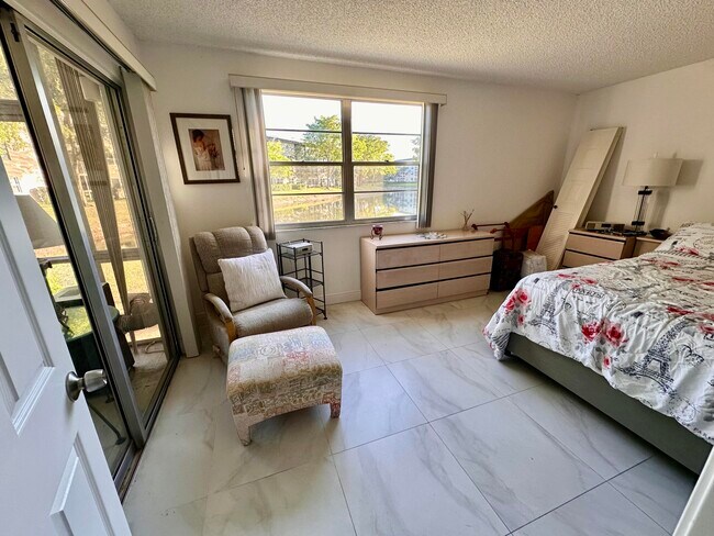 Building Photo - 1801 Eleuthera Point