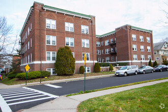 Building Photo - 6 Altamont Ct