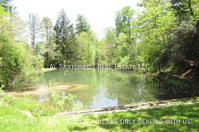 Building Photo - 129 Westwood Dr