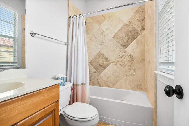 Building Photo - 25 Via Floresta Dr