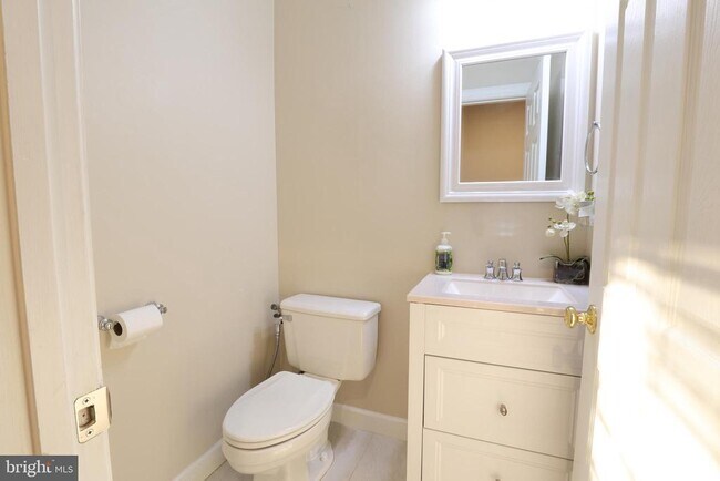 Building Photo - 6732 Rock Brook Dr