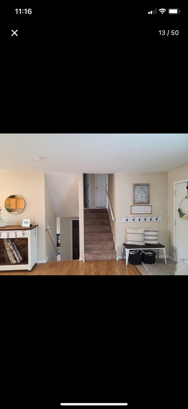 Building Photo - 873 Lincoln Ave