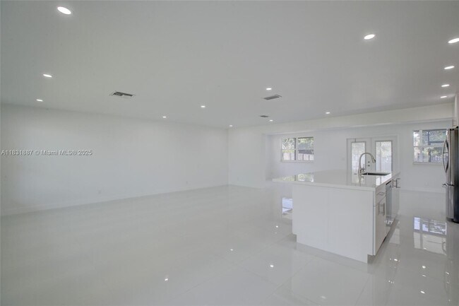 Building Photo - 1801 N 54th Ave