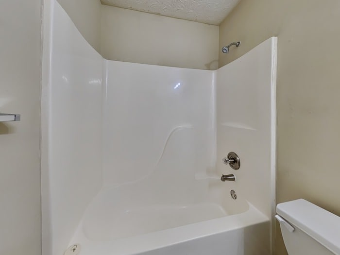 Building Photo - 320 Lake Royale Pl