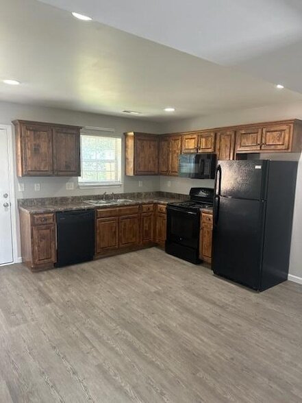 Building Photo - 2156 Old Harrison Pike NW