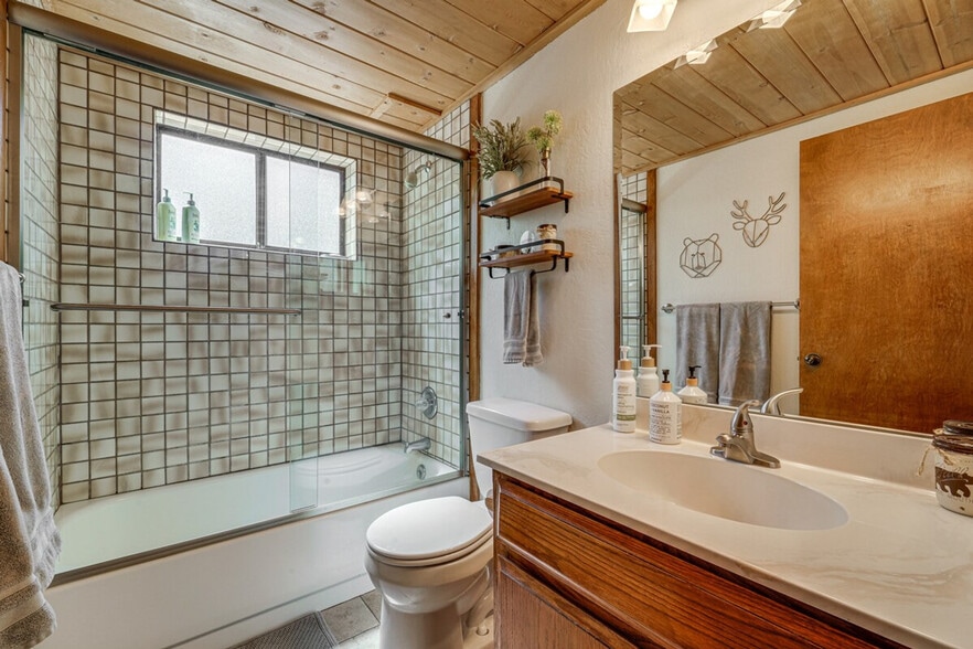 Building Photo - 15568 Alder Creek Rd