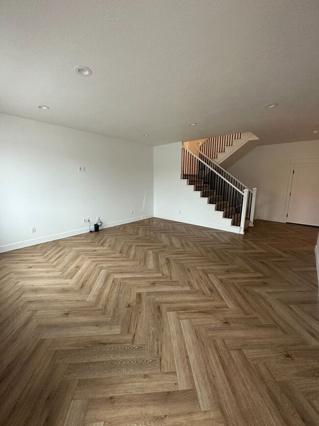 main level - 10153 N Redwood Dr