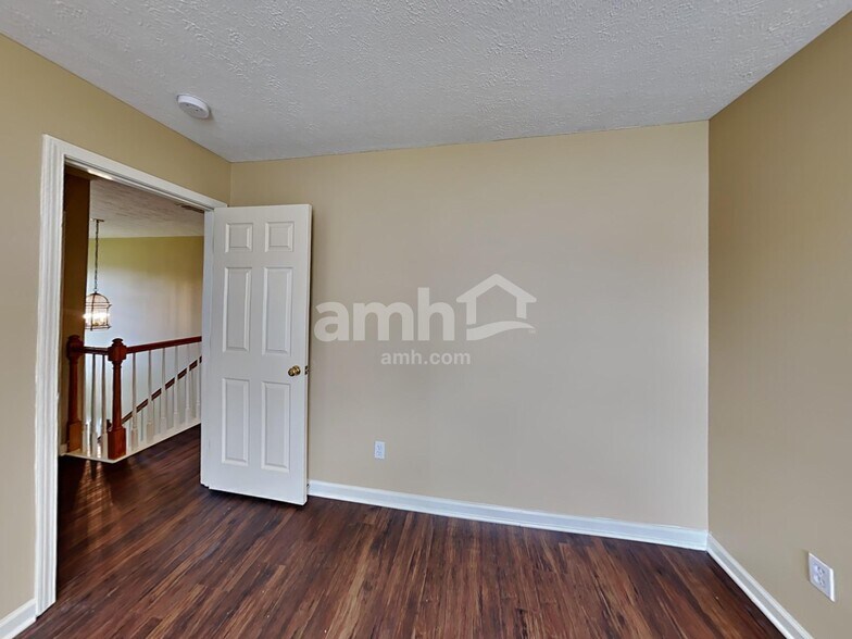 Building Photo - 326 Thetahill Rd