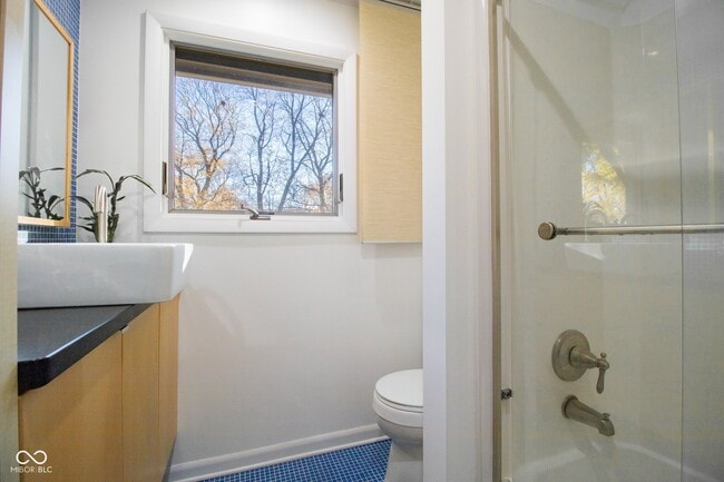 Building Photo - 10327 Orchard Way