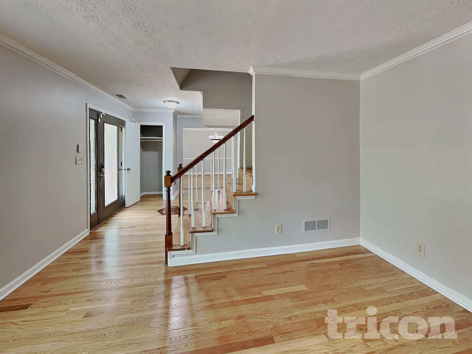 Building Photo - 100 Creekwood Ct