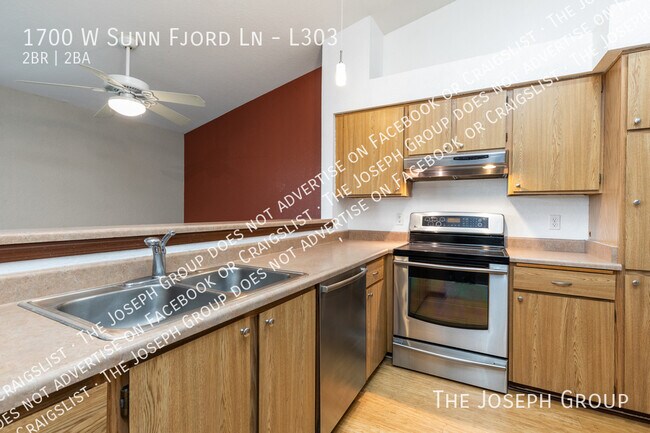 Building Photo - 1700 W Sunn Fjord Ln