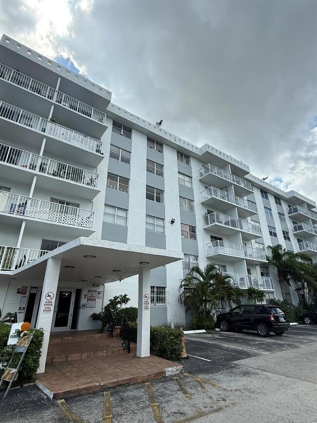 Primary Photo - 16465 NE 22nd Ave