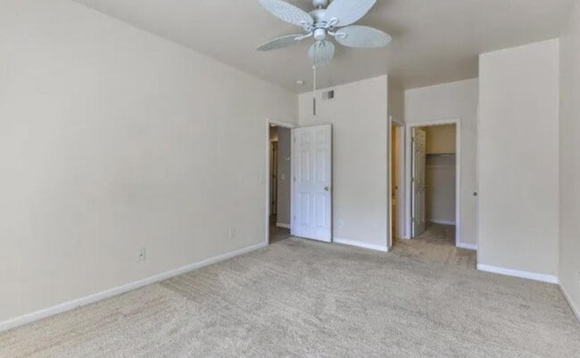 Building Photo - 126 Beacon Way