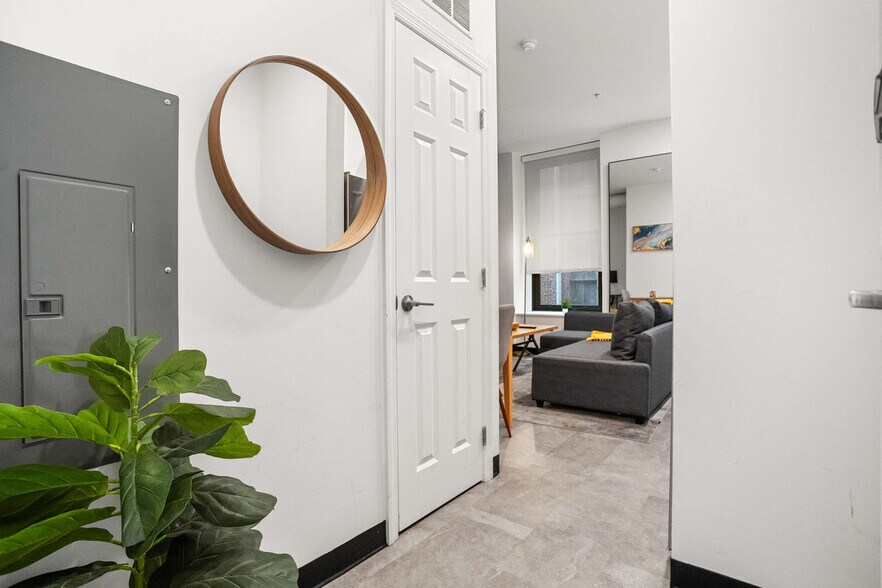 Building Photo - 209 9th St