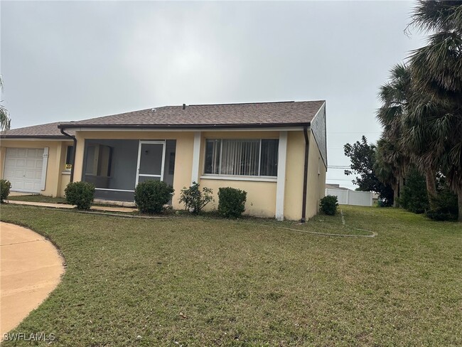 Building Photo - 1018 Cape Coral Pkwy W