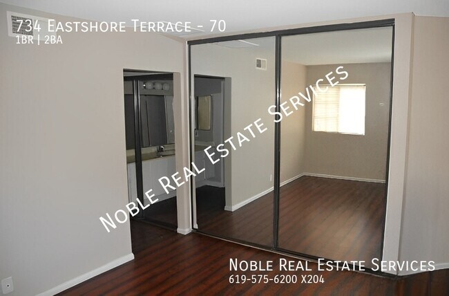 Building Photo - 734 Eastshore Terrace