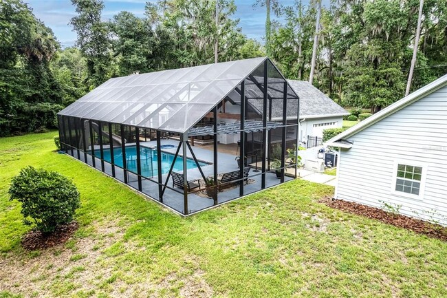 Building Photo - 2506 SW 9th Dr