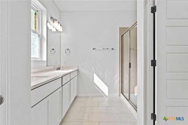 Building Photo - 448 Chaste Tree Dr