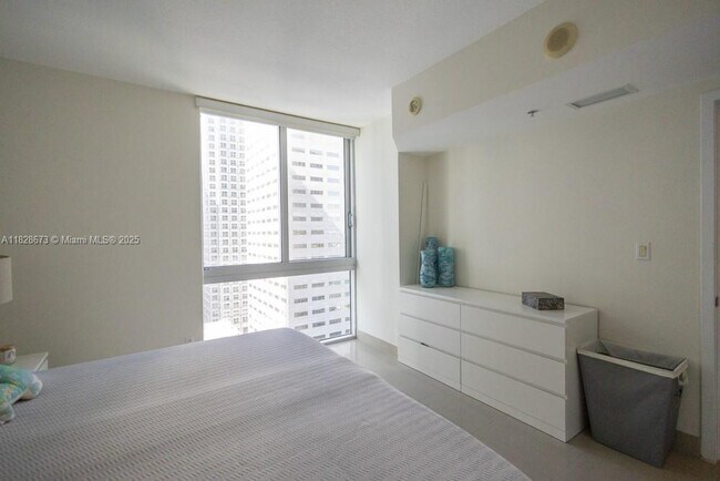 Building Photo - 335 S Biscayne Blvd