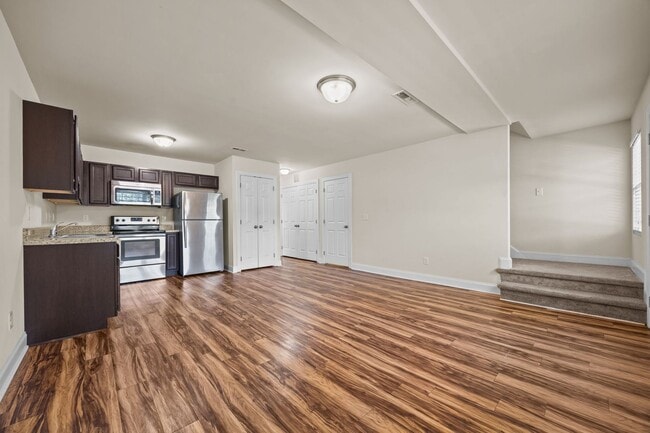 Building Photo - RENT THIS TWO BEDROOM UNIT FOR REDUCED REN...