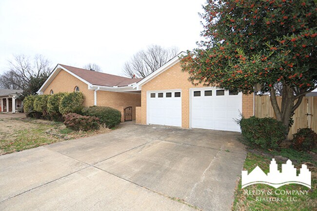 Building Photo - Welcome to 3132 Rosebay!