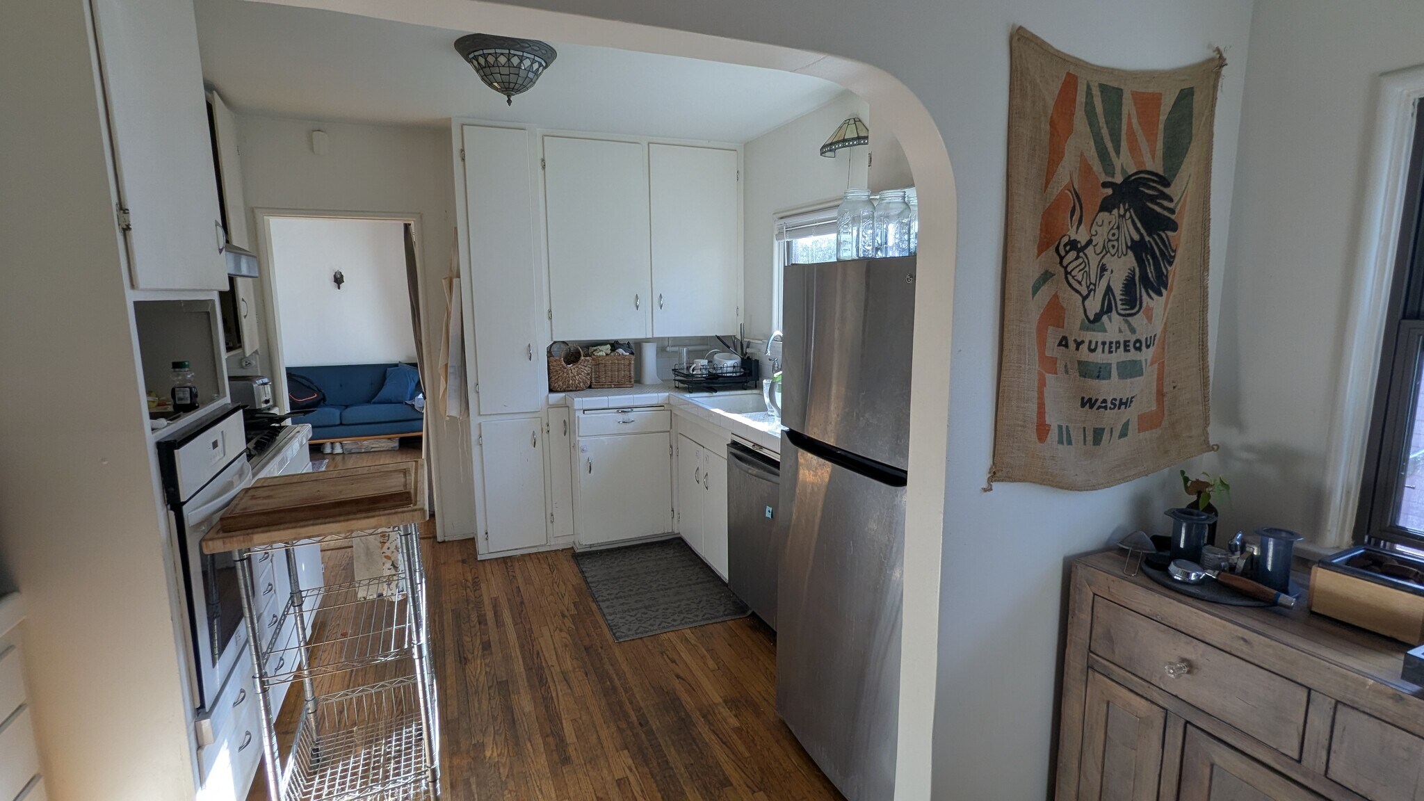 Building Photo - 2510 De la Vina St