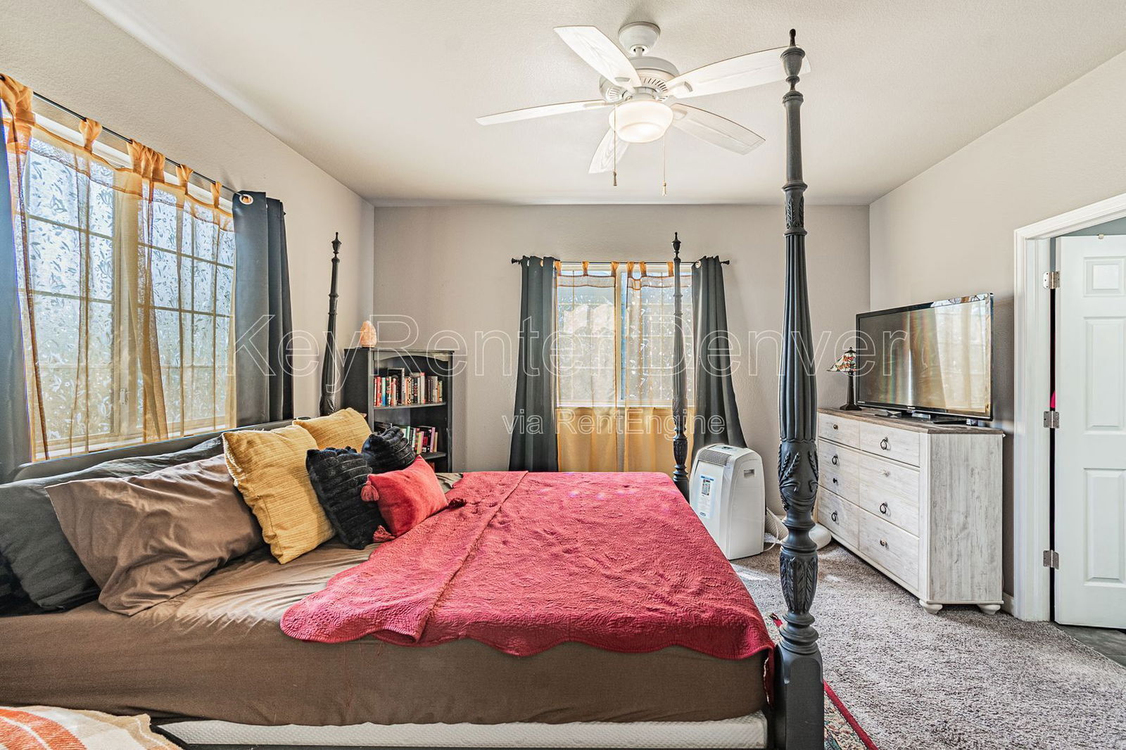 Building Photo - 8199 Welby Rd