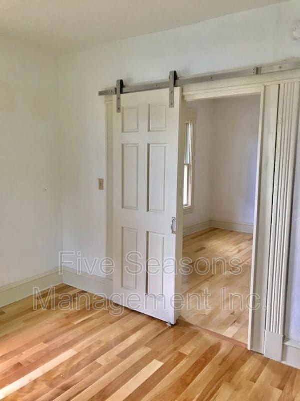 Building Photo - 392 St Paul St