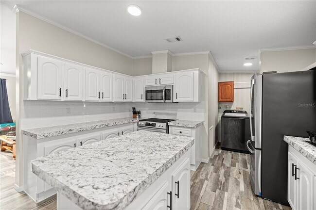 Building Photo - 4660 SW 166th Court Rd
