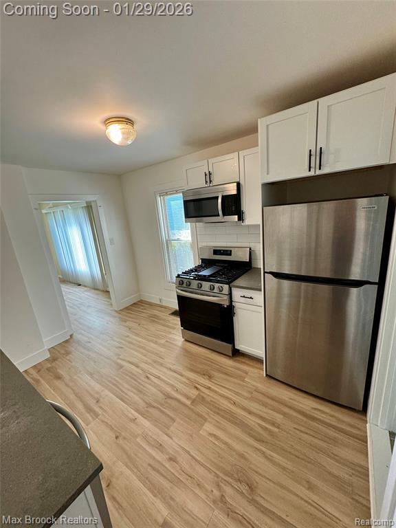 Building Photo - 368 S Wing St