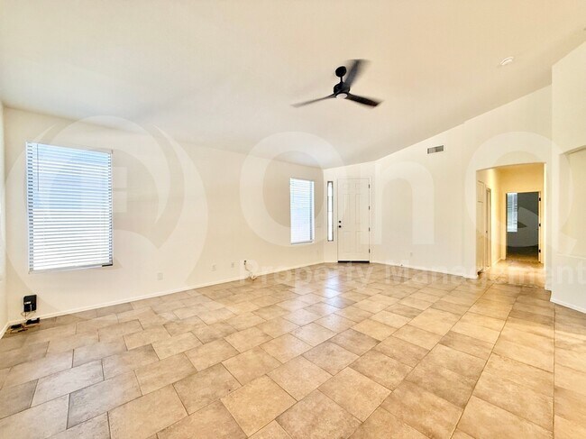 Building Photo - 9414 W Ross Ave