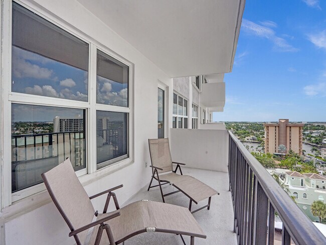 Building Photo - 405 N Ocean Blvd