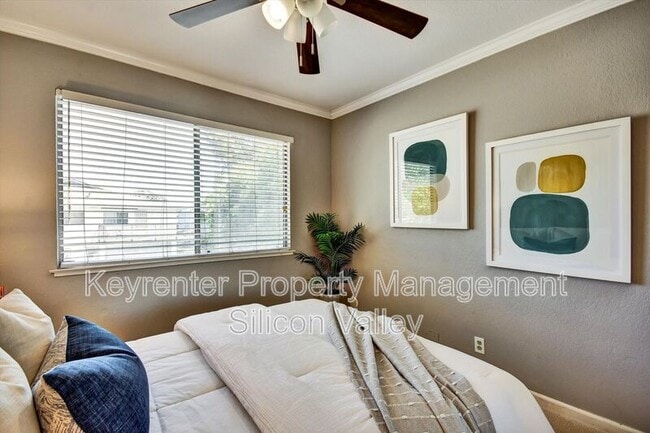 Building Photo - 329 Blossom Hill Rd