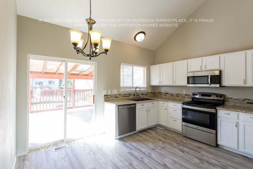 Building Photo - 9678 Lansing Cir