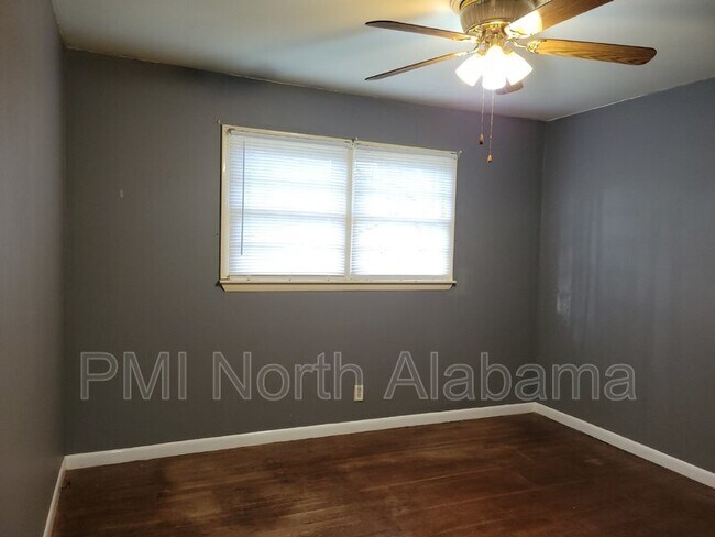 Building Photo - 3503 Crestmore Cir NW